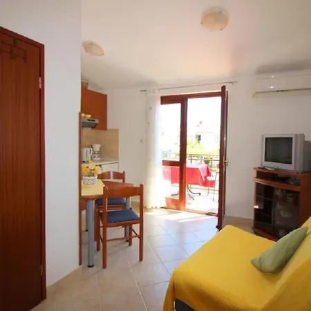 Fuer 2 Personen In Strandnaehe By Interhome *